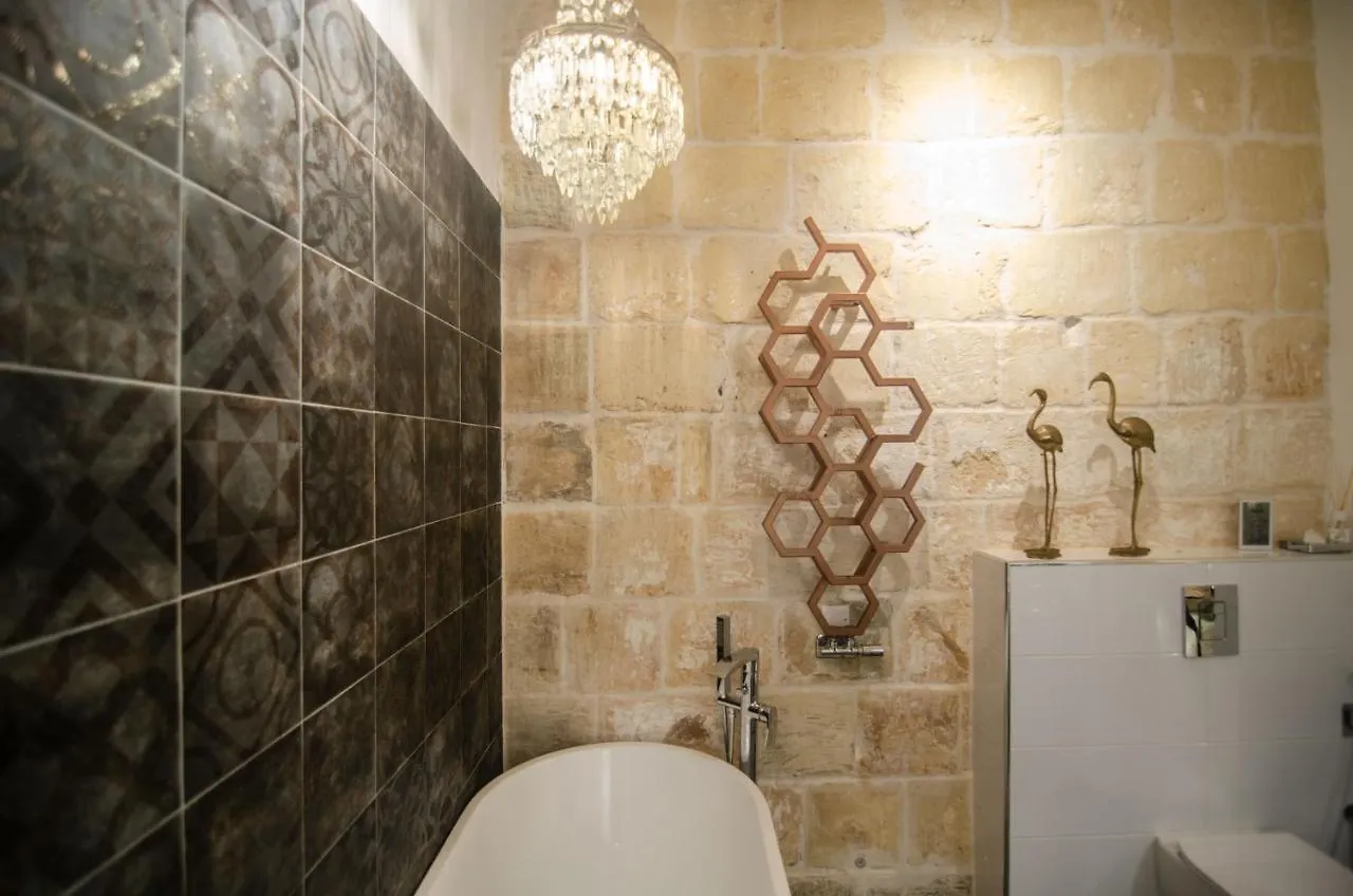 Senglea Suites Hotel