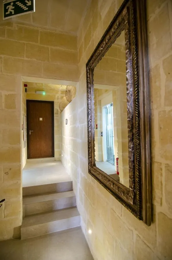 Senglea Suites Hotel