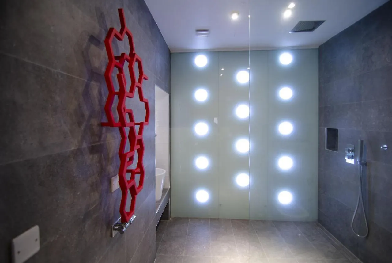 Senglea Suites