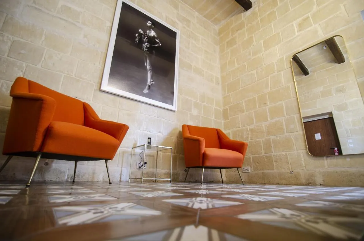 Senglea Suites Hotel